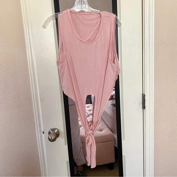 Fabletics pink wrap tie crop top tank - Picture 3 of 4